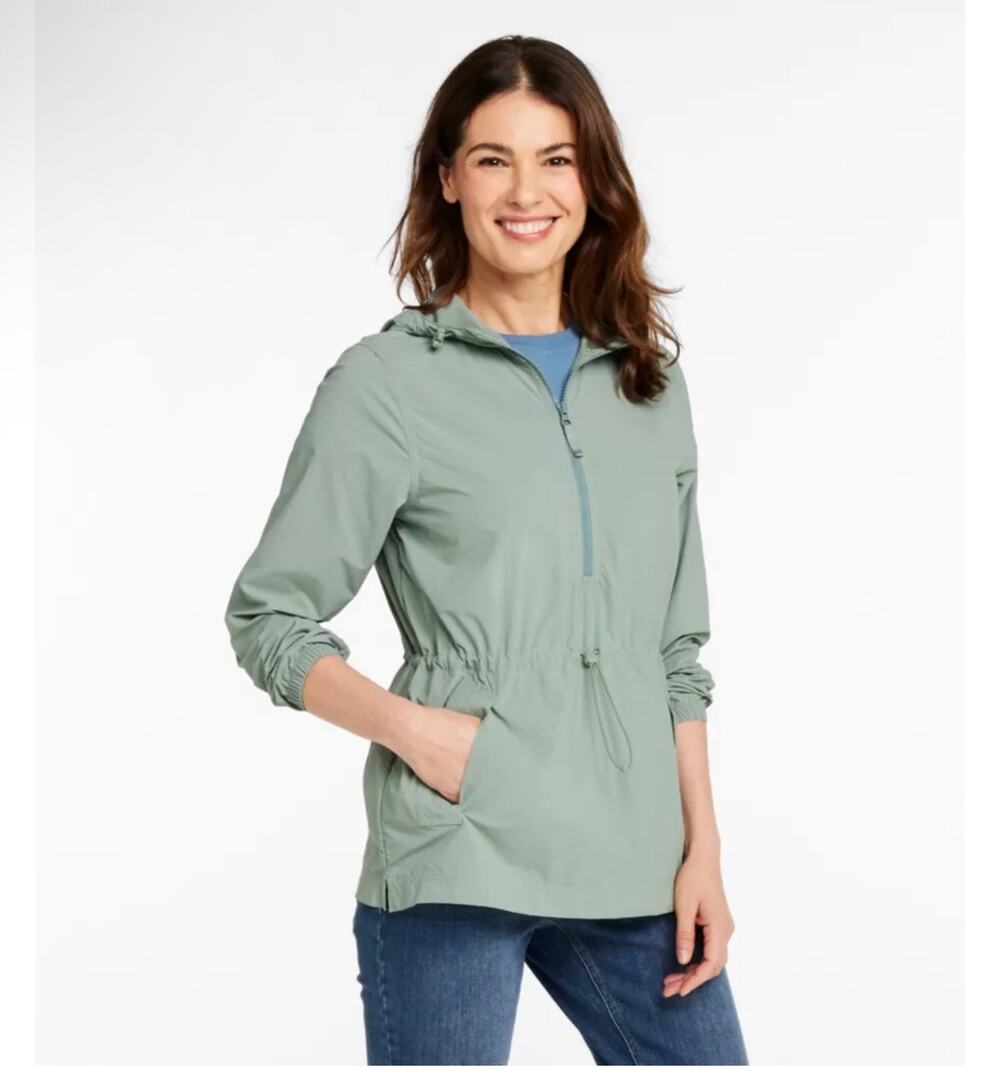 L.L.Bean Jacket Womens Small Petite Green Light and Airy Anorak Travel Gorpcore